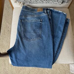 American Eagle jeans, stretch super high waisted straight jean, size 18